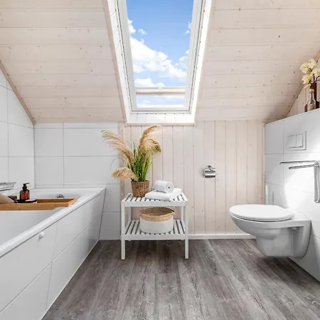 Haus Meerzeit بيت للعطل أوبلينتيز